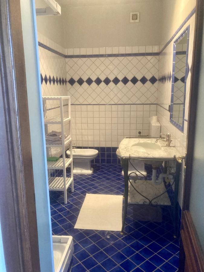 Da Emi - La Casetta In Piazza Monforte dʼAlba Kültér fotó