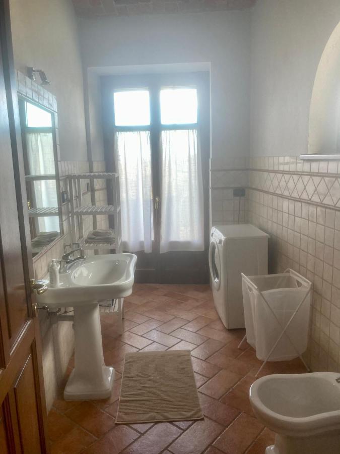Da Emi - La Casetta In Piazza Monforte dʼAlba Kültér fotó